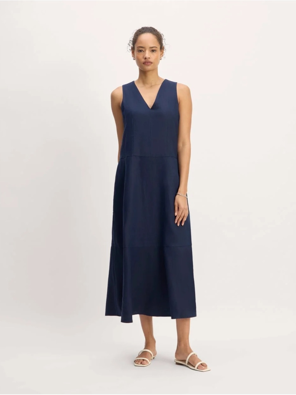 Everlane Linen V-Neck Maxi Dress